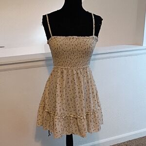 Chic Cream Floral Mini Dress